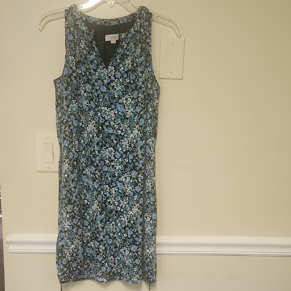 LOFT Blue Sleeveless V-Neck Sheath Dress